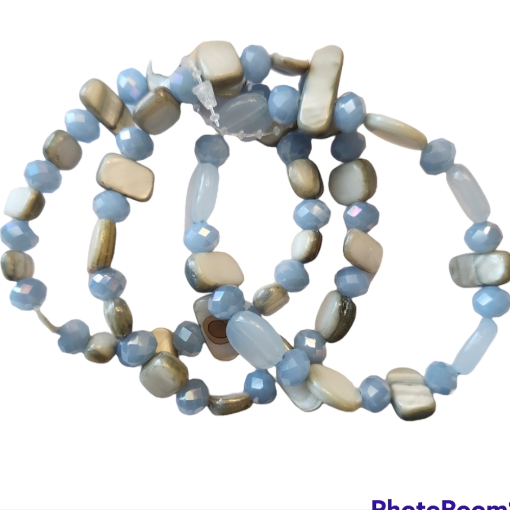 🆕️ SHADES OF BLUE AND GRAY GLASS BEADED STRETCH BRACELET SET